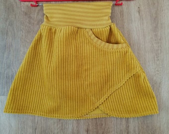 Jupe de cordon fille dans la taille souhaitée( taille 80 -gr. 140) et la couleur souhaitée