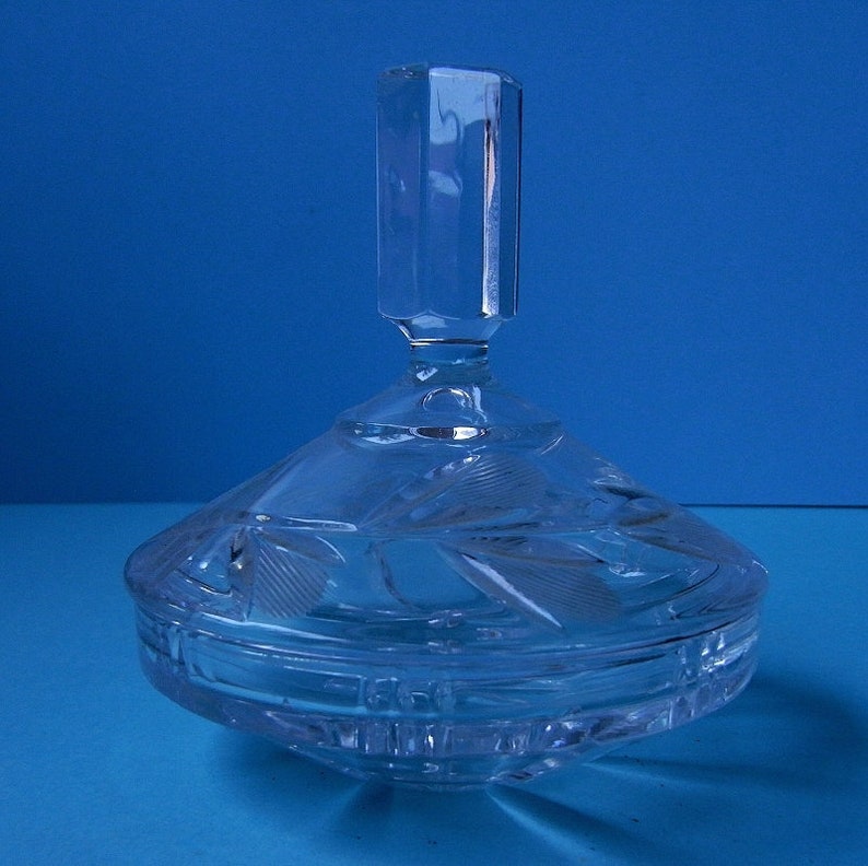 facettierte glasschale mit deckel Bild 1