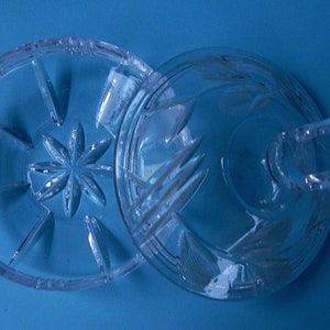 facettierte glasschale mit deckel Bild 2