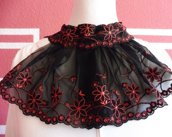 Romantic Jabot with Mangeten from 3 share. In colour Scwarz/Wine red.No-.028