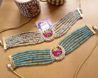 VeroniQ Trends-Elegant Lotus Motif Choker Necklace in Handmade Kundan-South Indian-Indian Jewelry-Kundan-Wedding-USA-UK-Canada-Europe