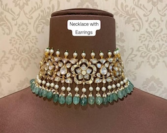 VeroniQ Trends-Handmade Kundan Choker Necklace with floral Motifs -Green Beads-Kundan Necklace-Pachi Kundan-Wedding Jewelry-Indian Necklace