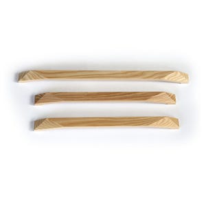 Poignées en bois U-8807 en bois de frêne. Poignées de cuisine modernes. Poignée de tiroir contemporaine. Poignée d&#39;armoire rustique
