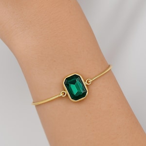 Gold-Plated Bangle with Emerald Green Crystal Stone – May Birthstone, Meaningful Jewelry, Easy to Open, Bridal Jewelry, Gift for Her