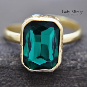 Ring med grön sten, smaragd, födelsesten, 14k guldpläterad ring, rektangulär, kubisk zirkonia, handgjord, present till henne, höstpresent