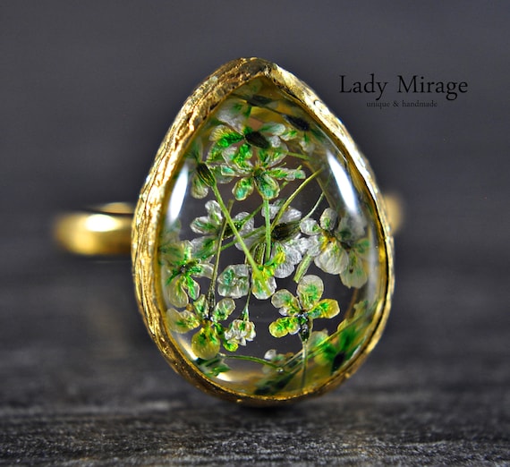 10k Gold Floral Ring - Etsy Elegant Green Floral Ring 18 k plated gold display picture 1
