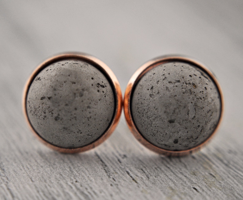 Rose Gold Concrete Stud Earrings imagem 2