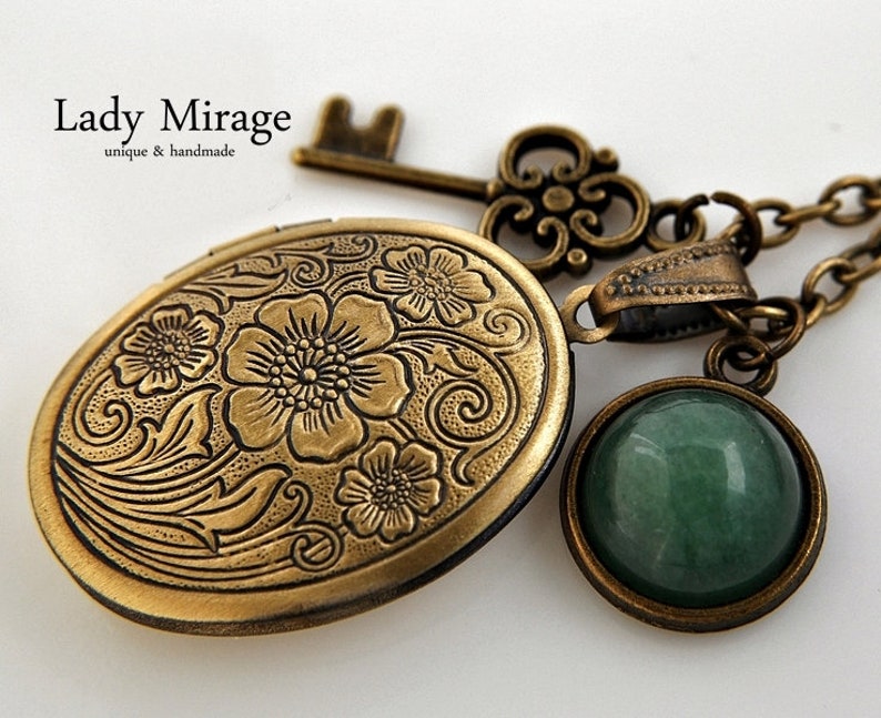 BESTSELLER Vintage Necklace with Locket for Photos with Jade and Key Bronze image 1