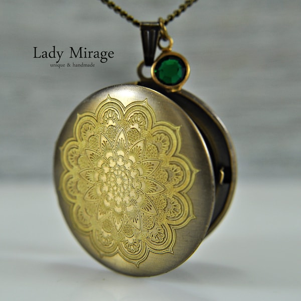 Mandala - locket necklace - photo locket - brass - photo pendant - emerald green - ethno style - karma - festival jewelry - amulet