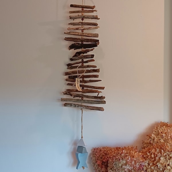 Krautsand driftwood wind chime made from driftwood and jute twine.