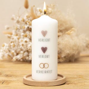 Geschenkkerze "Verliebt, vertlobt, verheiratet" - inkl. Grußkarte + Geschenkbox! Das perfekte Geschenk