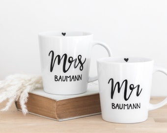 2 Tassen • Mr & Mrs + Nachname • Brautpaar Hochzeit Becher Name personalisiert Handlettering handbemalt Hochzeitsgeschenk