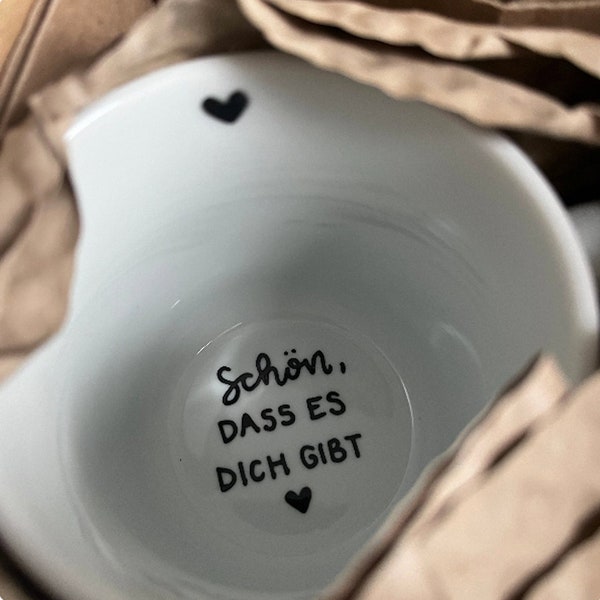 Tasse mit Botschaft innen • Schön, dass es dich gibt • Becher Tassenboden mit Überraschung Name personalisiert Handlettering handbemalt