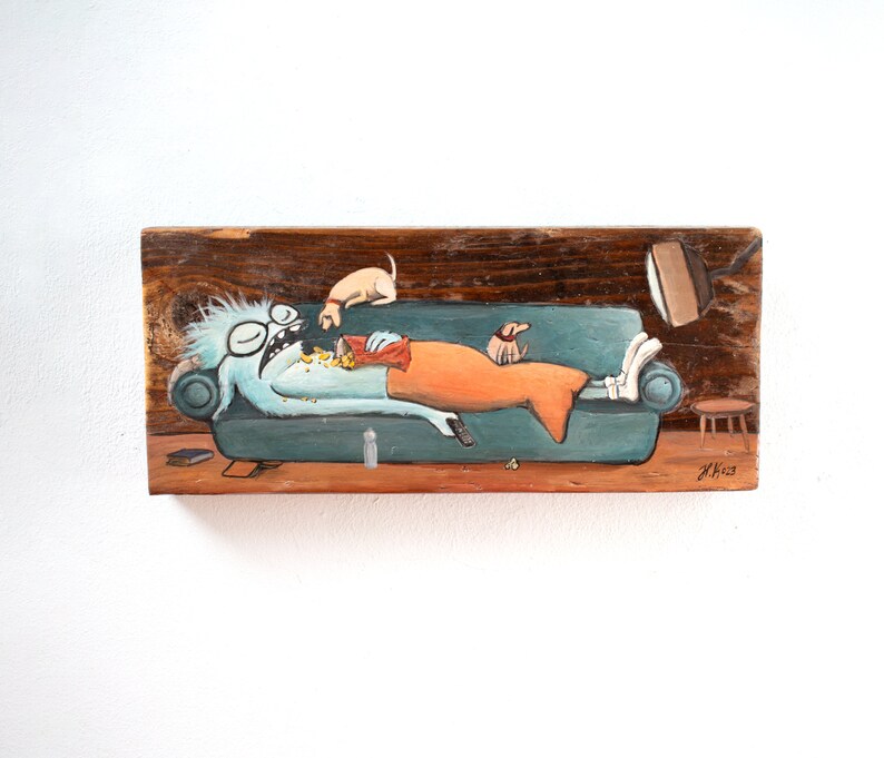 Monster auf der Couch Treibholz handbemalt Schlafendes Monster auf einem Sofa Rustikale Deko Wohnzimmer Bild 6