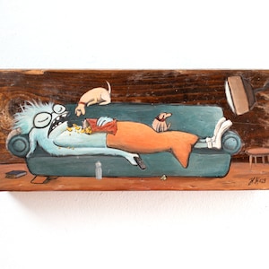 Monster auf der Couch Treibholz handbemalt Schlafendes Monster auf einem Sofa Rustikale Deko Wohnzimmer Bild 1