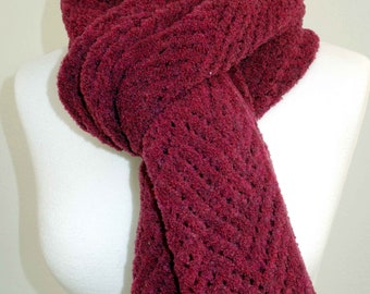 Single piece, hole pattern cloth, boucle yarn, light as a feather, cuddly warm, scarf, winter scarf, stole, shoulder cloth,