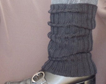 Beinstulpe im Rippenmuster 2/2 , Schurwolle Merino, gestrickt,