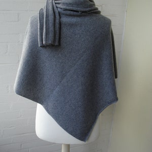 Kleiner Poncho aus 100% Cashmere, 20 Farben, gestrickt, Cape, Überwurf, Schulterwärmer, wärmend, Bild 4