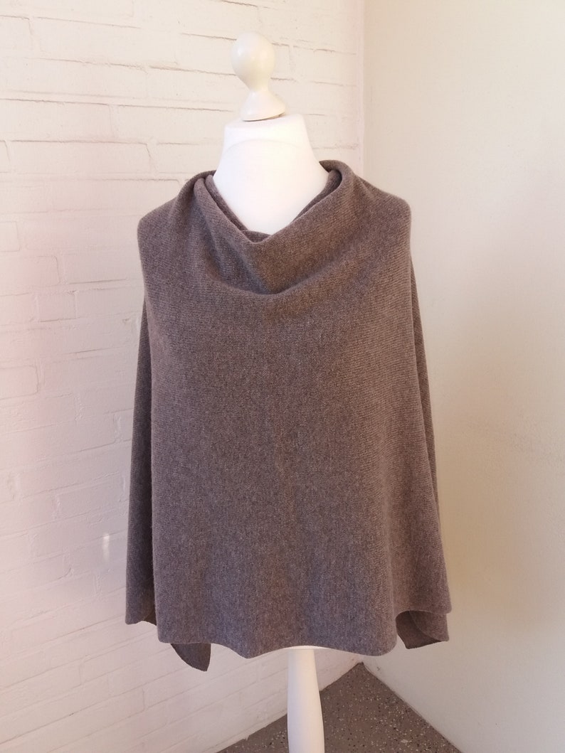 Poncho, groß, aus 100% Cashmere, Überwurf, Jacke, 18 Farben, gestrickt, Cape, Bild 2