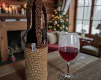 Raffia Crochet Wine Bottle Bag – Handmade Wine Lover Accessory
