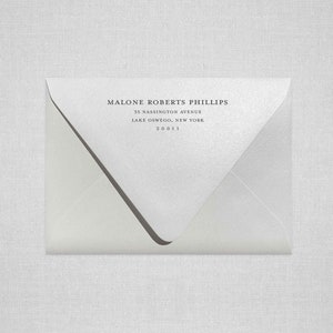 Envelopes de casamento metálicos cristalinos | Envelopes com aba pontiaguda metálica branca