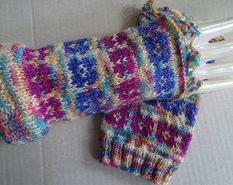 Arm warmers, pulse warmers, joint warmers, hand flatterers, flowers, spring flowers, cuffs, spring colors,