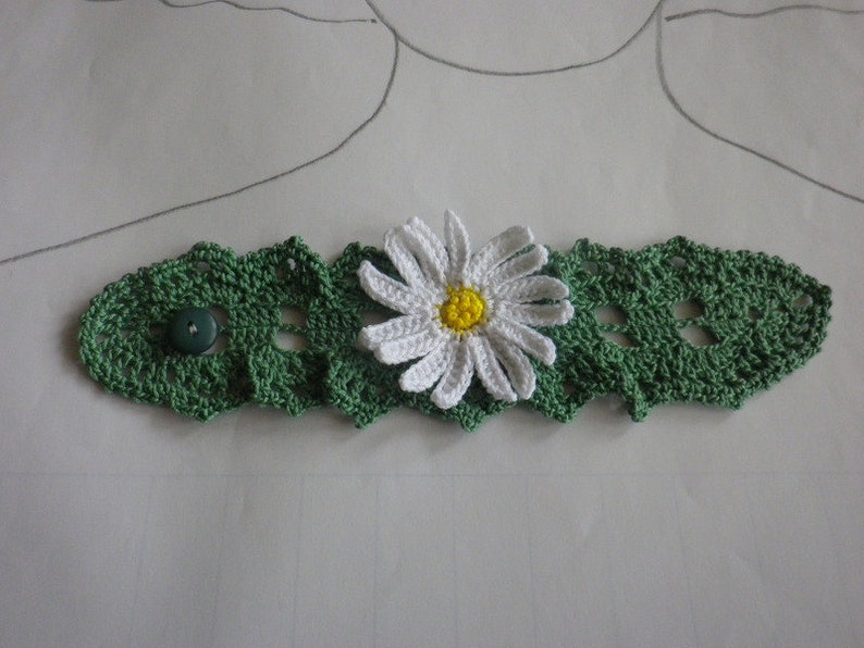 Häkelarmband, Gänseblümchen, Blüten, Spitzenhäkelei, Baumwolle, Bild 2