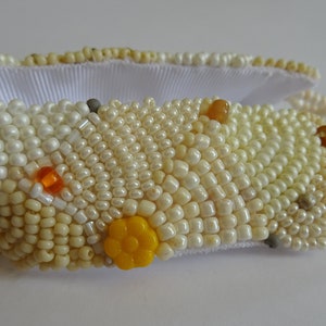 Perlenarmband, Manschette, gestickt, Beadwork, cremfarben, Hochzeit, Bracelet, Bild 1