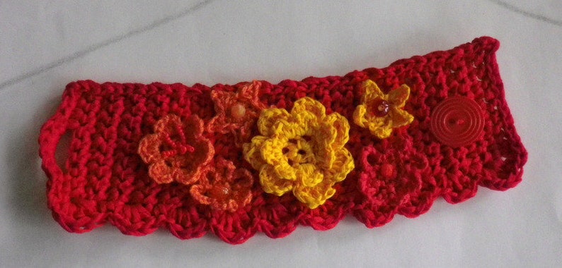 Sommerblüten, Armband, Manschette, gehäkelt, rot, gelb, Bild 4