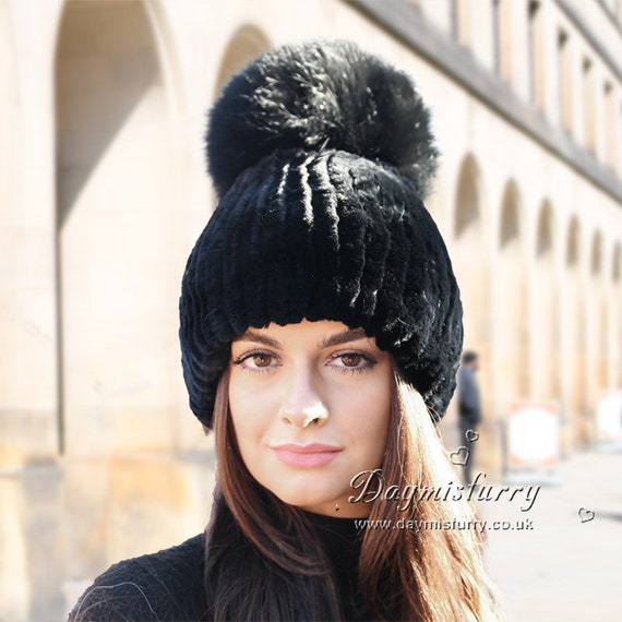 Pom Pom Beanie Hat for Winter Black / Faux Fur