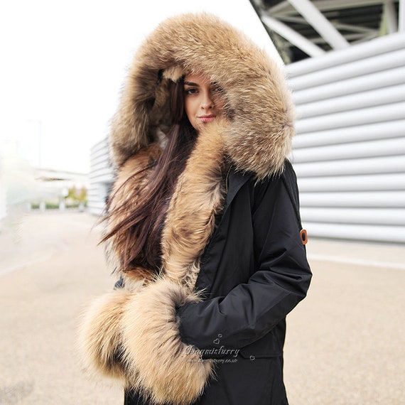Fur Caravan Cashmere Coat with Raccoon Fur Collar L