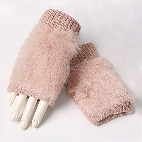 tapijt comfort Motivatie Gebreide vingerloze handschoenen met konijnenbont in Peach - Etsy Nederland