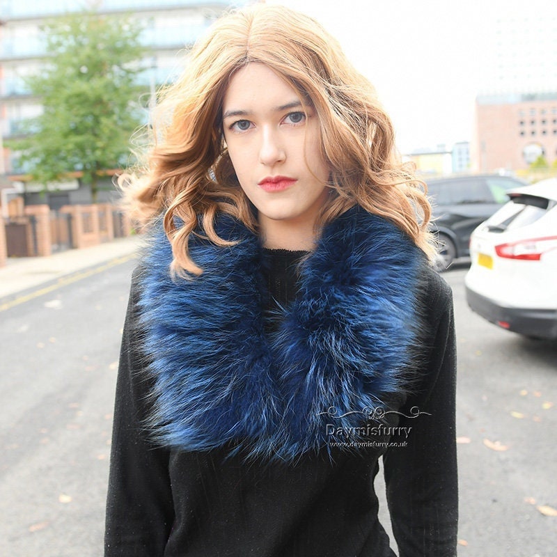 Accessories Scarves & Wraps Scarves King Collar Racoon Fur in various colours 