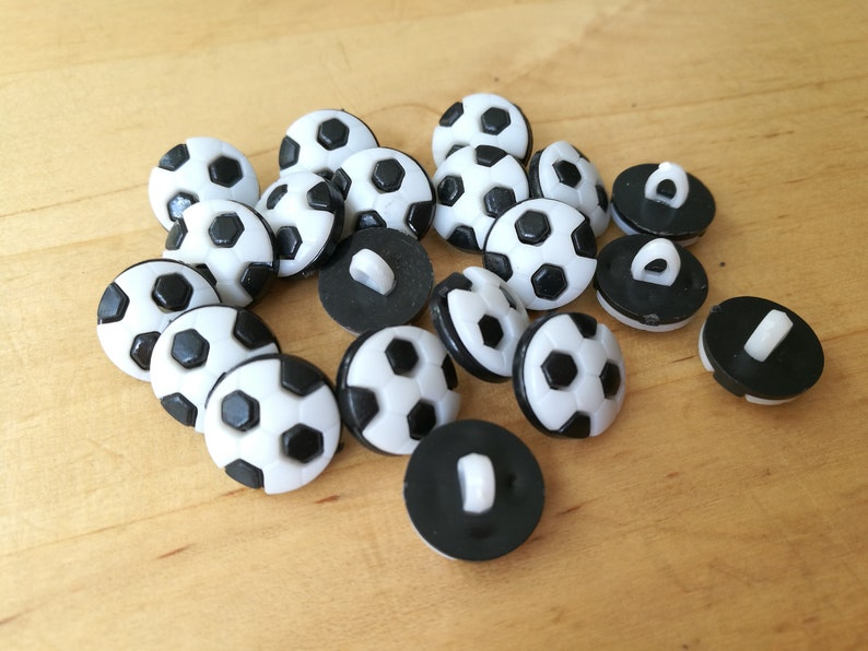 20x Buttons 13 mm Football 0.20./piece. image 1