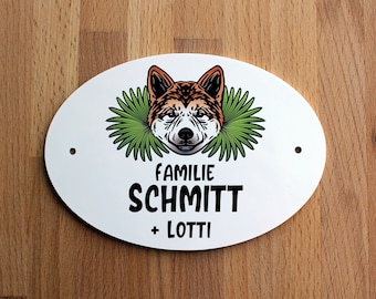 Türschild Familie mit Hund Akita Inu personalisiert