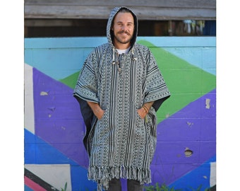 Poncho Herren aus 100 % Baumwolle zum Wenden mit gesticktem Mandala Decken Poncho Arriba schwarz