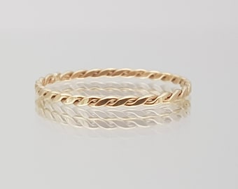 zarter Ring,  Goldring, Beisteckring, Sammelring, Stapelring, Kordelring, filigraner Goldring, Vorsteckring, Verlobungsring, 333 Gold