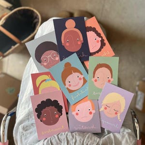 IN OFFERTA! Set di carte delle emozioni + poster delle emozioni A3 + clip di legno | Bambini | Cartoline | emozioni | sentimenti | Apprendimento | Scuola | carte