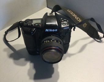 Nikon F90X & MB-10＋レンズ ☆特別特価☆ ニコン Nikon F90X + Nikon MB-10 同梱可 #R134