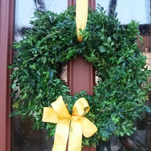 Boxwood wreath Ø 35 - 40 cm with bow, Easter wreath, real branches, spring wreath, door wreath, table wreath, wall wreath, boxwood, handmade