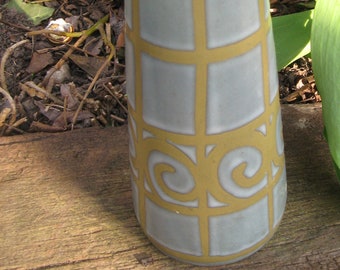 Vase,  Keramikvase, schlanke Vase, Landhausstil