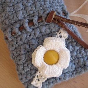 Case, bag in blue with flowers, crocheted image 1