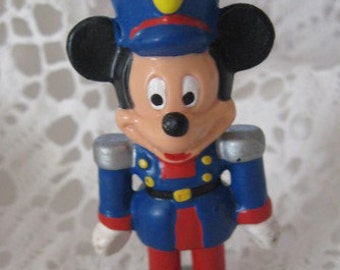 Mickey en uniforme