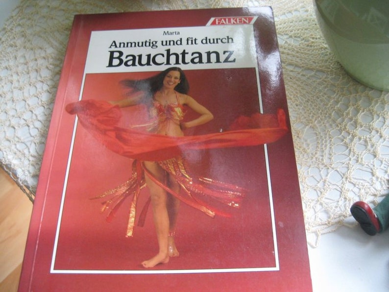 Book: Graceful and fit through belly dance image 1