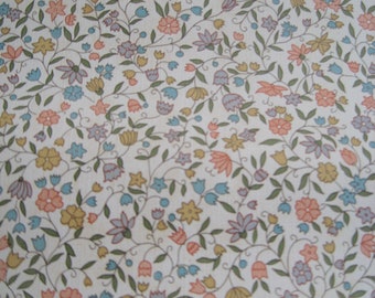 Tapete mit Streublumenmotiv, Wallpaper