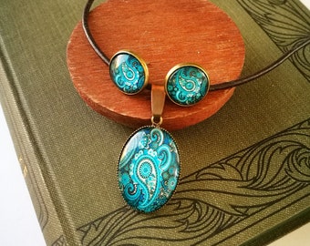 Handmade set necklace and earrings "Paisley"