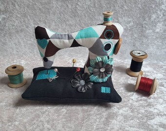 Decorative sewing machine / mini sewing machine / pin cushion / pen cushion