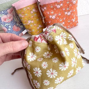 Stoffen cadeautas, herbruikbaar en duurzaam, handgemaakt met patchwork.