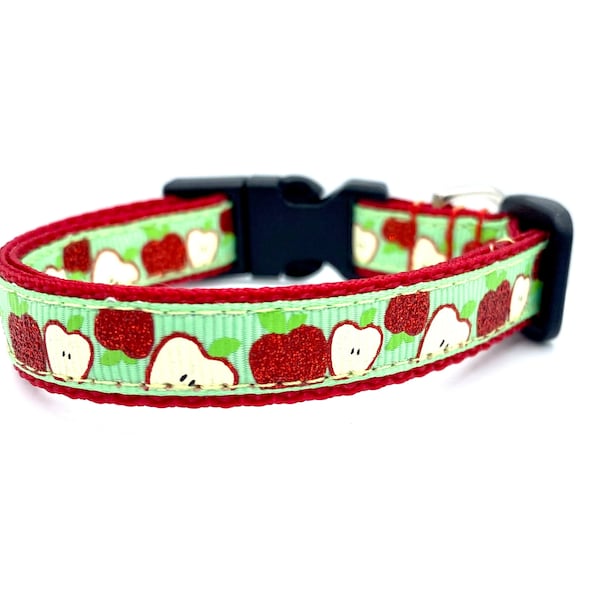 Apples Breakaway Cat Collar