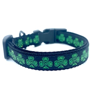 Celtic Shamrocks Breakaway Cat Collar